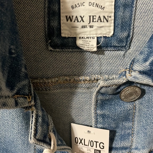 Denim jacket - Picture 2 of 5